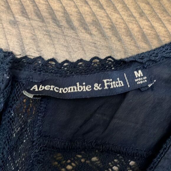 Abercrombie & Fitch sleeveless top - Picture 3 of 7